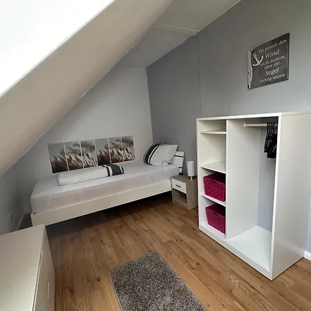 Rosenhaus - Backbord Esens