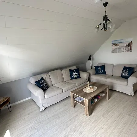 Rosenhaus - Backbord Apartment Esens