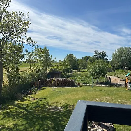 Rosenhaus - Backbord Apartment Esens